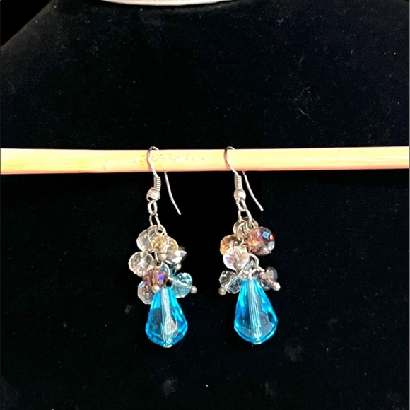 Beautiful Vintage Blue Crystal Drop Earrings - Picture 2 of 3
